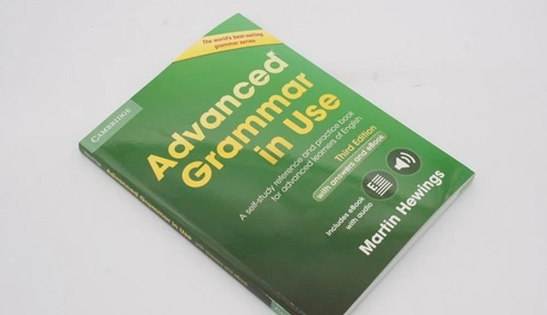 Advanced English Grammar with Answers by Martin Hewings